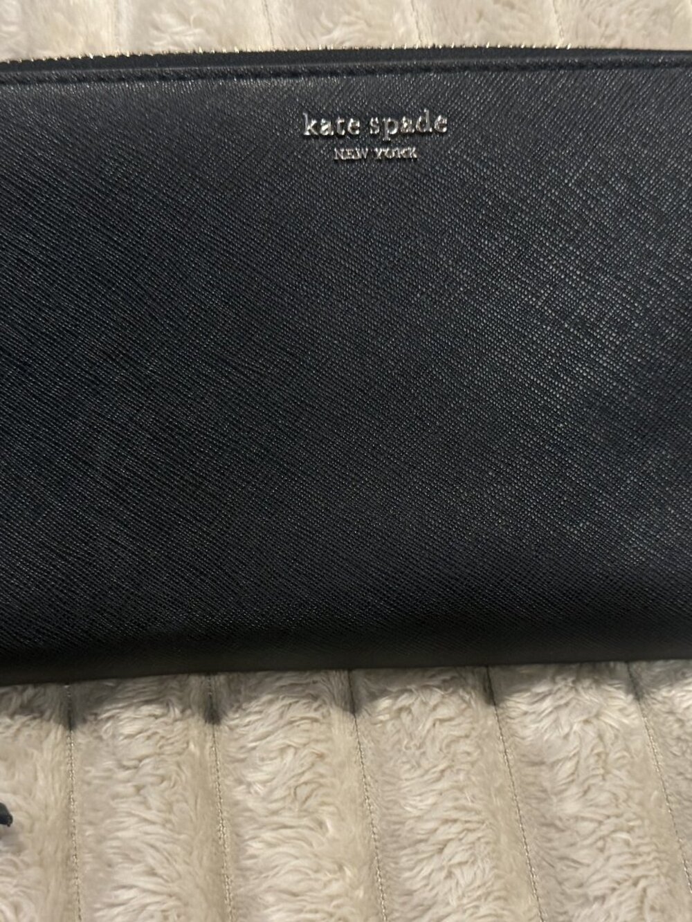 Kate Spade New York Cameron Large Travel Wallet – Black